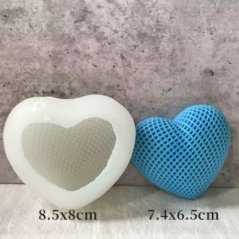 Silikónová forma na sviečku – mriežkované srdiečko