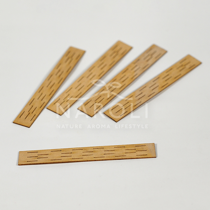 Drevené knôty perforované, dĺžka 100 mm, 5 ks - Rozmer: na sviečky pr. 40 – 50 mm