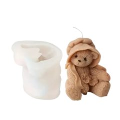 Silikónová forma na sviečku – plyšový medvedík v klobúčiku