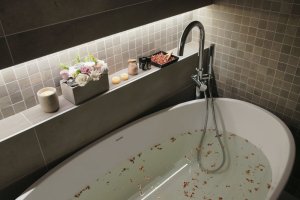 PRÍPRAVA ARÓMATERAPEUTICKÉHO KÚPEĽA
