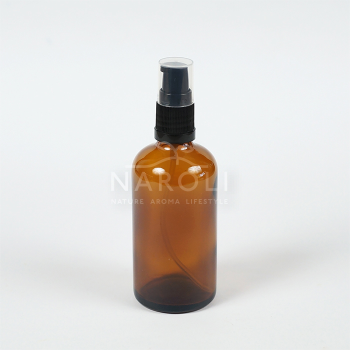 Sklenená fľaška s čiernym dávkovačom, 100 ml